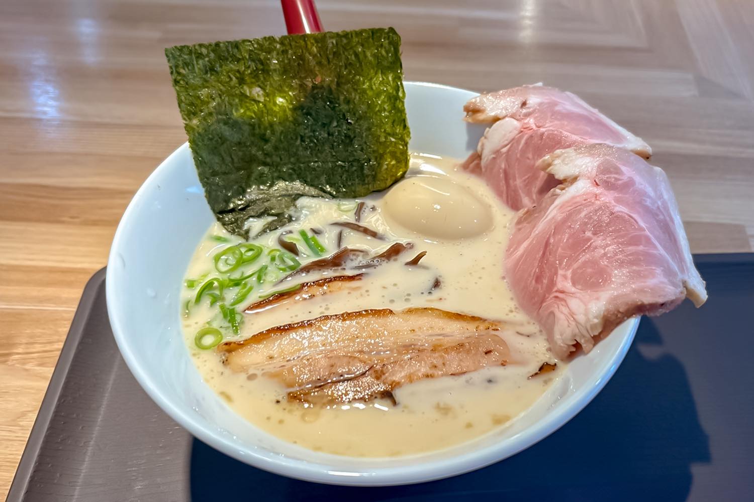 甲斐豚骨ラーメン ぶーちゃん