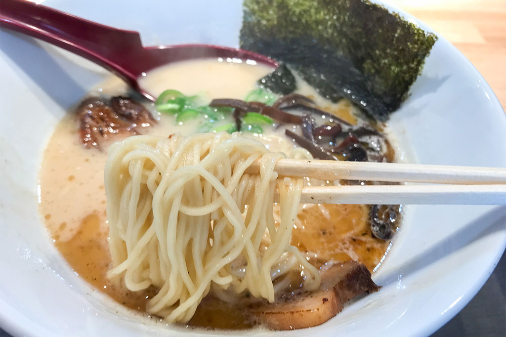 甲斐豚骨ラーメン ぶーちゃん
