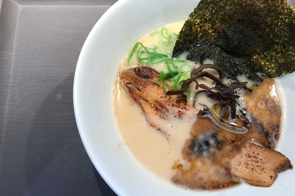 甲斐豚骨ラーメン ぶーちゃん