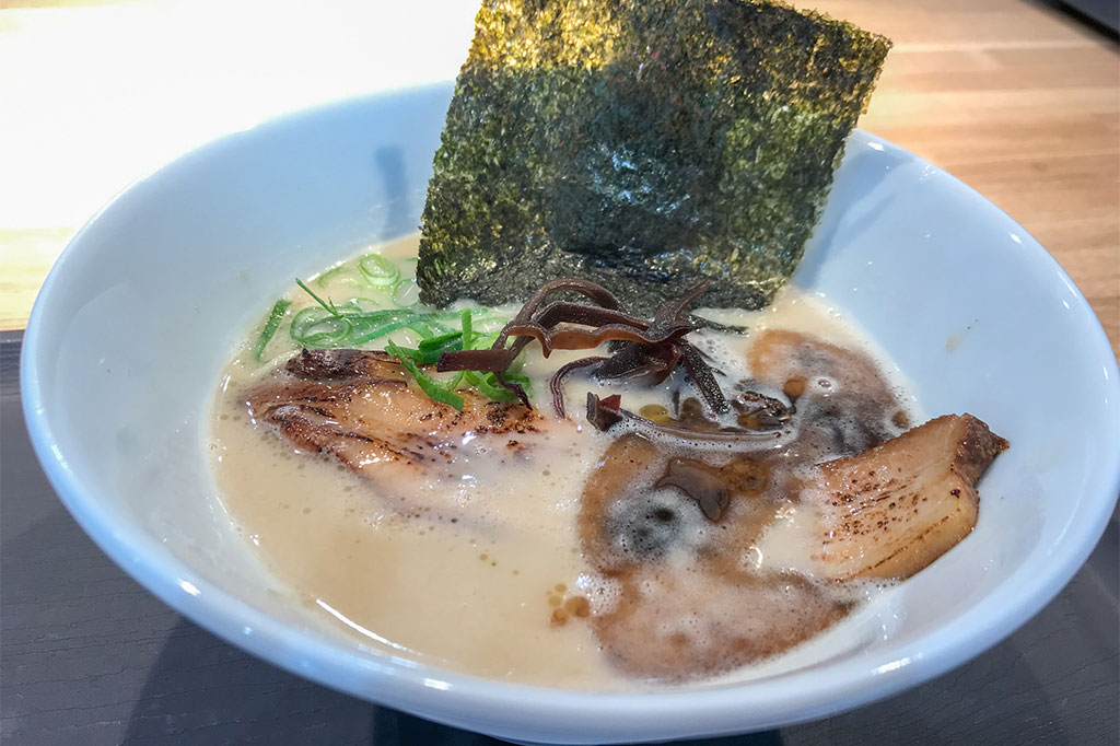 甲斐豚骨ラーメン ぶーちゃん