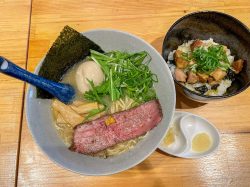牛骨白湯ラーメン Infini【閉店】