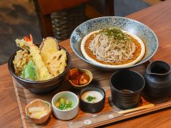十割そば囲炉裏 甲府湯村店【閉店】