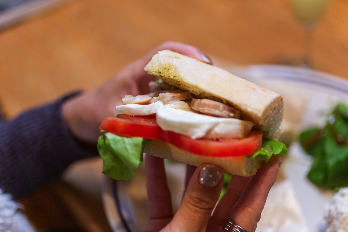 MOLQ CAFE