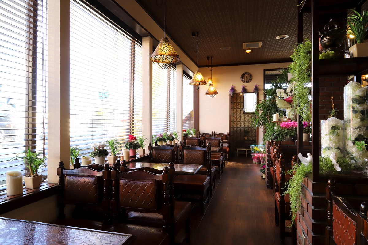 子連れランチ 軽食・テイクアウト Luce 内観