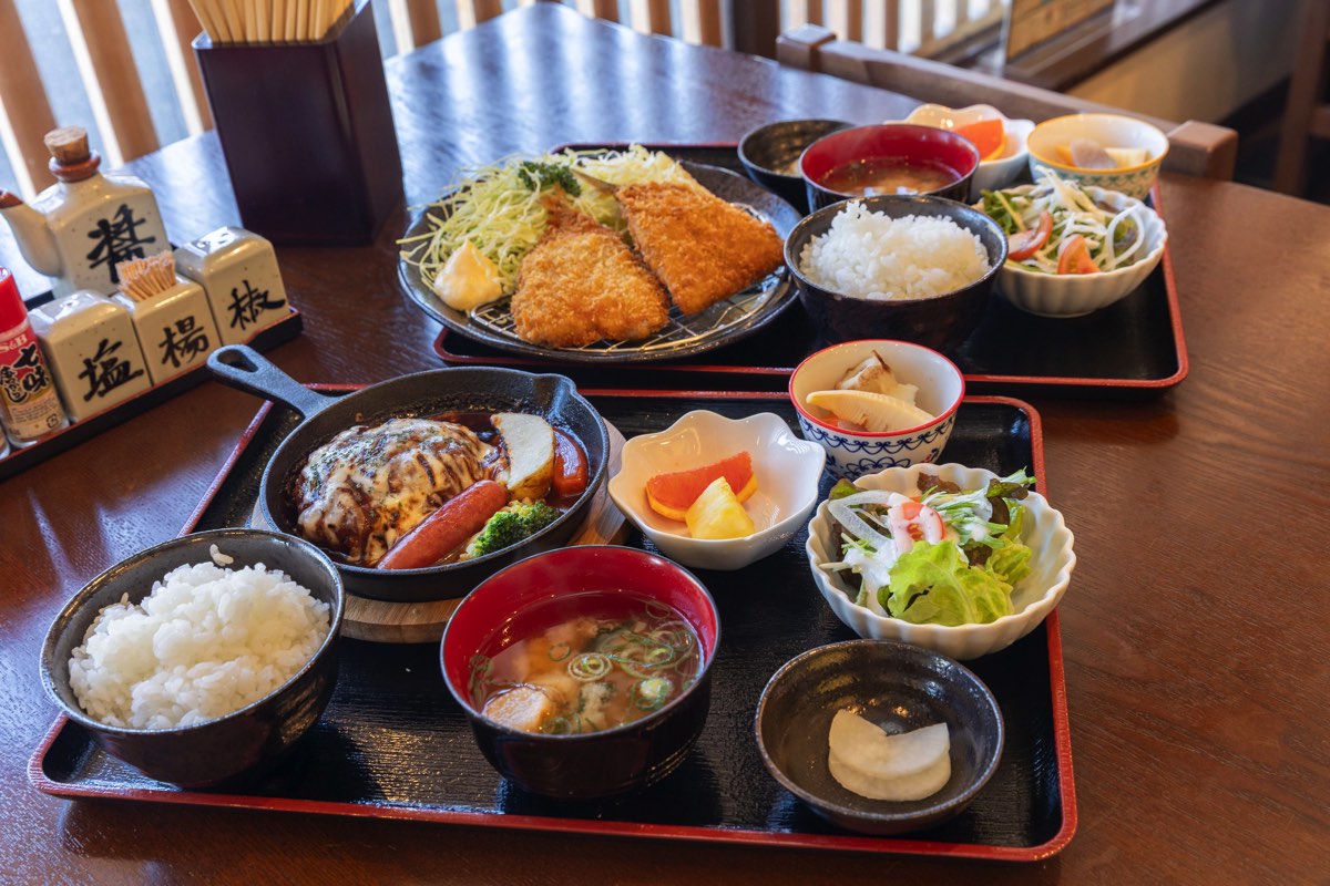 お食事処 居酒屋 小麦