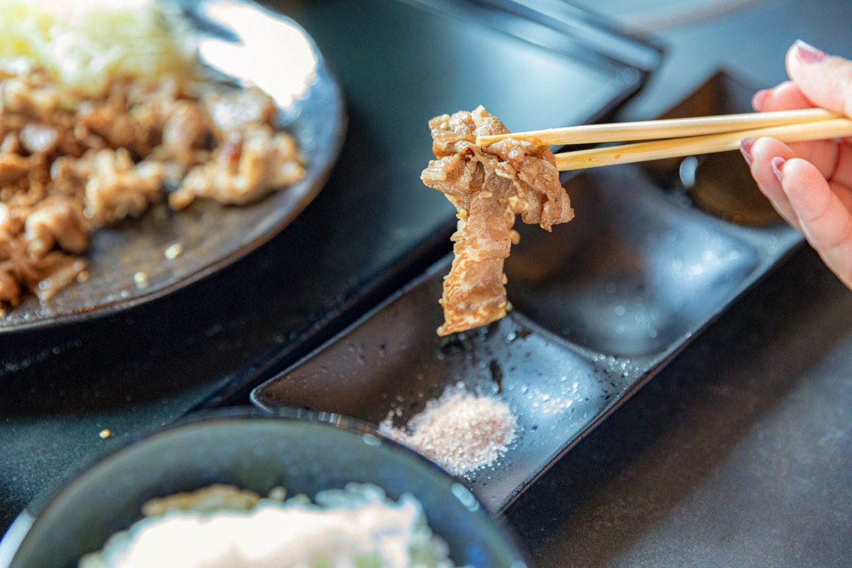肉処 千与