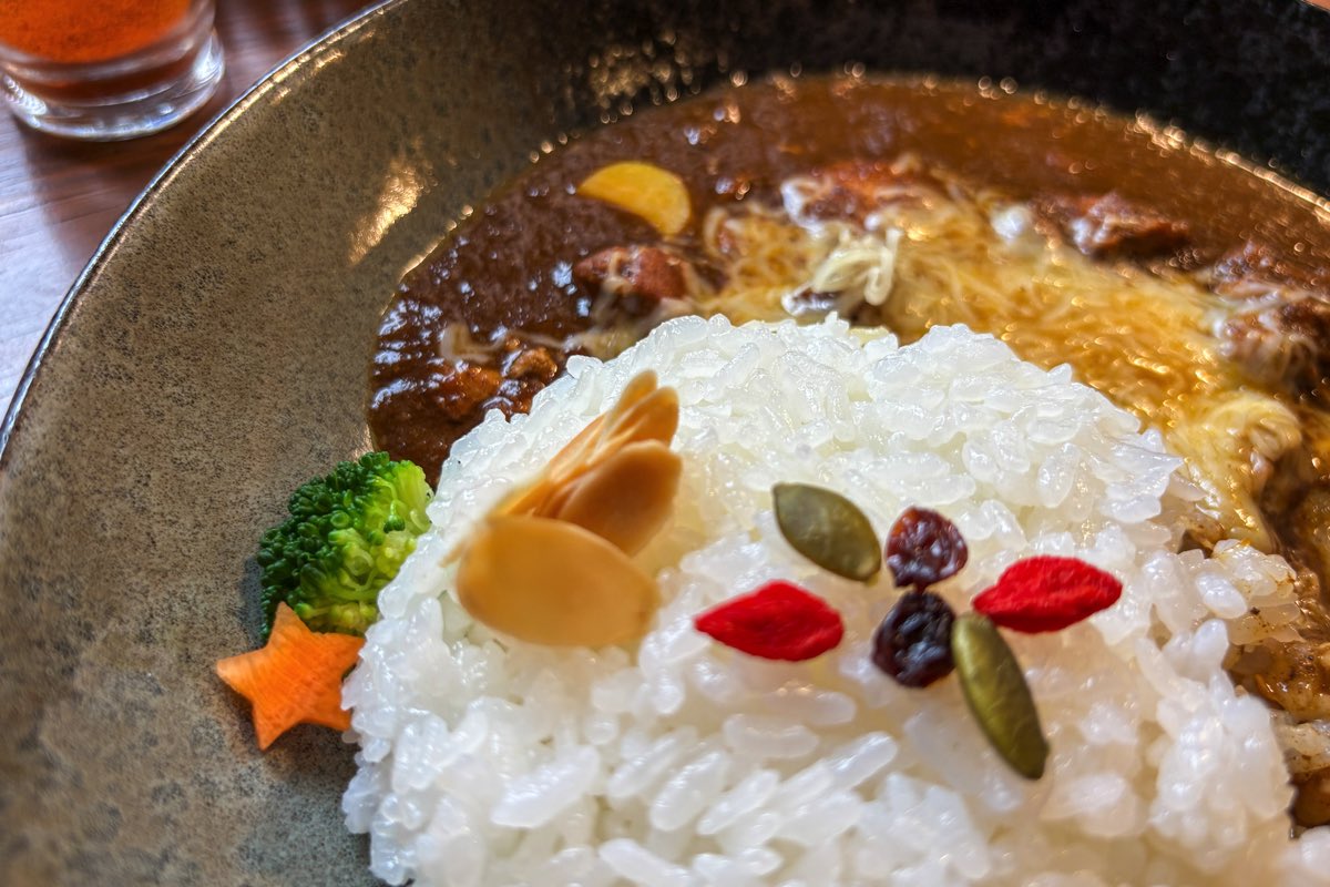 カレー屋月夜のライオン