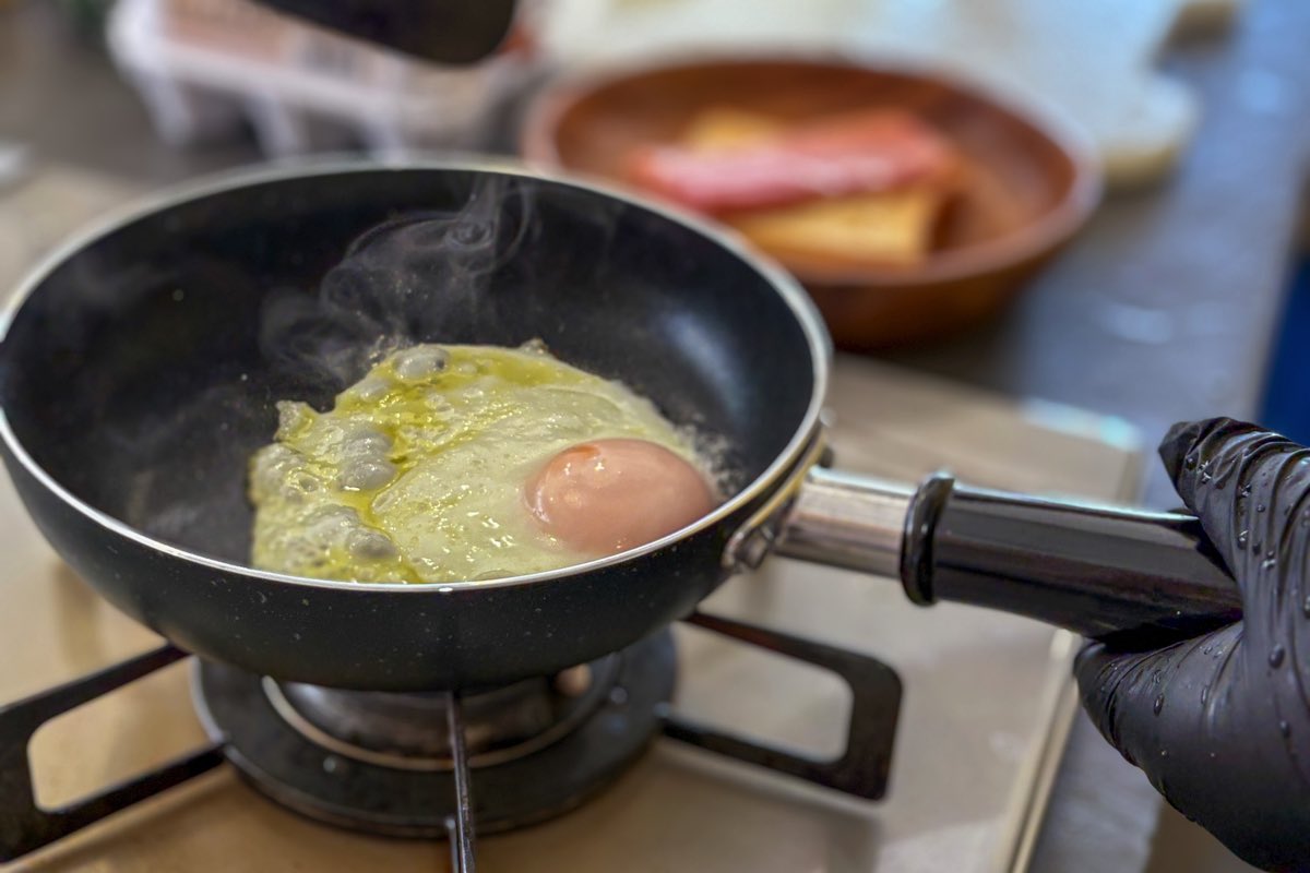 食堂めだまやき