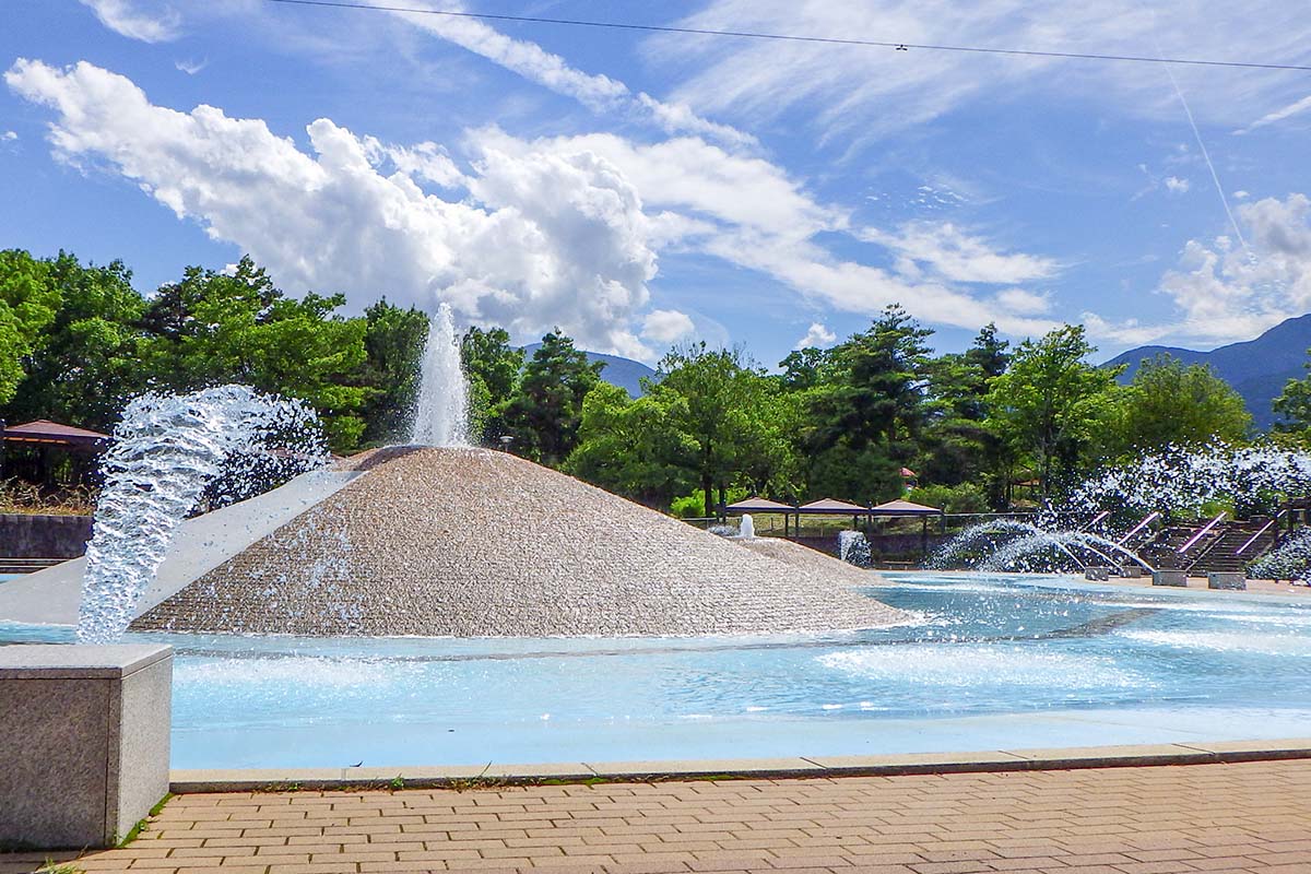 御勅使南公園