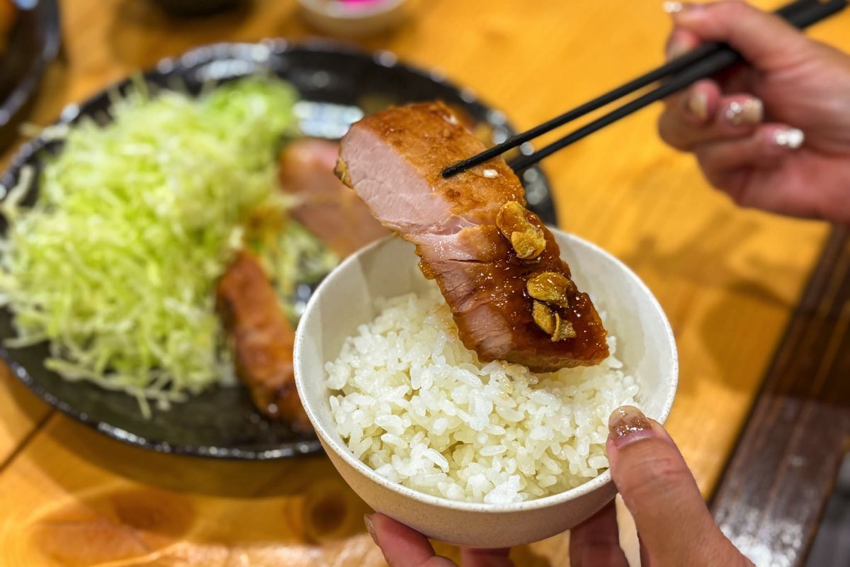 厚切豚肉料理屋 豚屋巣窟（あじと）
