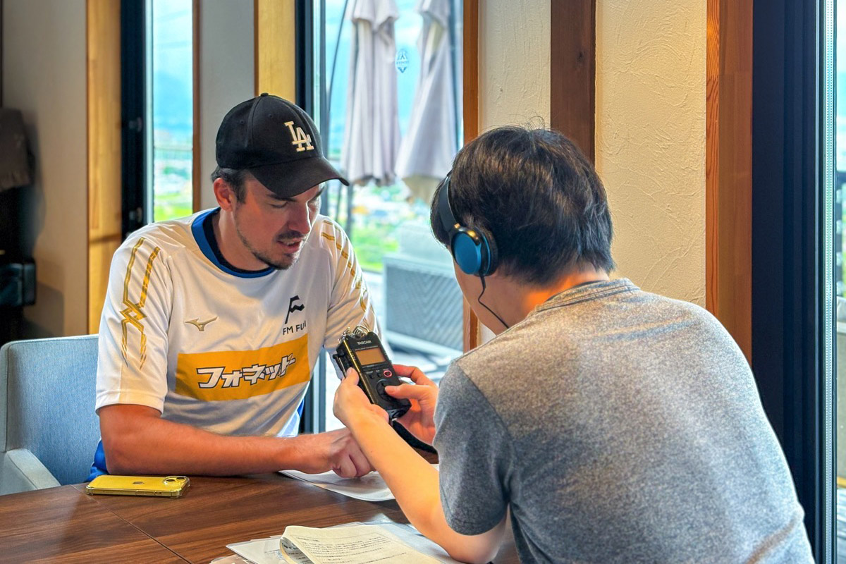 「Yamanashi CAFE BOOK」×FM FUJI「やまなしNOMESHI」