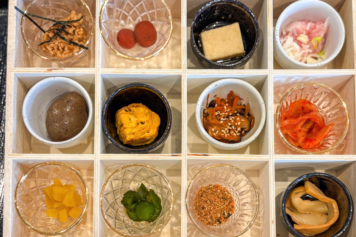 高菜先生の酵素玄米と料金おまかせほうとう食堂 甲府店