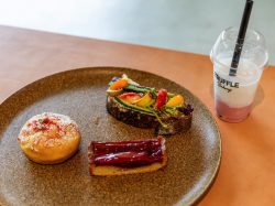 TruffleBAKERY 南⼋ヶ岳