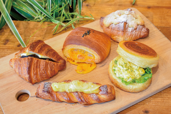 IDEAL BAKERY CROISSANT & PASTRY