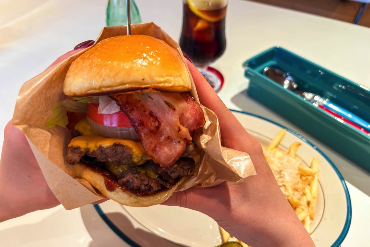 TOYFUL BURGER