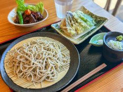 【手打ちそばとほうとうの店 ふもっと亭 / 南アルプス市】揚げたて天ぷらも！和食職人が織りなす香り高き手打ち蕎麦2026年4月20日オープン