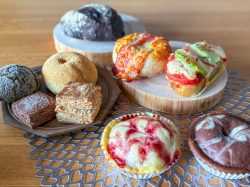 【三丁目 / 甲府市】山梨県産果実酵母で作るパンとお菓子♡工房直売も！2026年4月1日スタート
